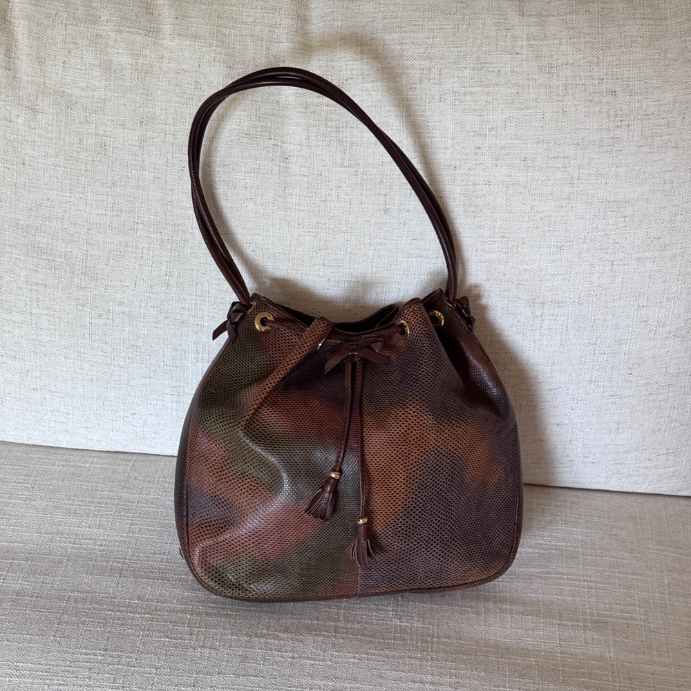 St. John Vintage‎ snakeskin Drawstring hobo bag.